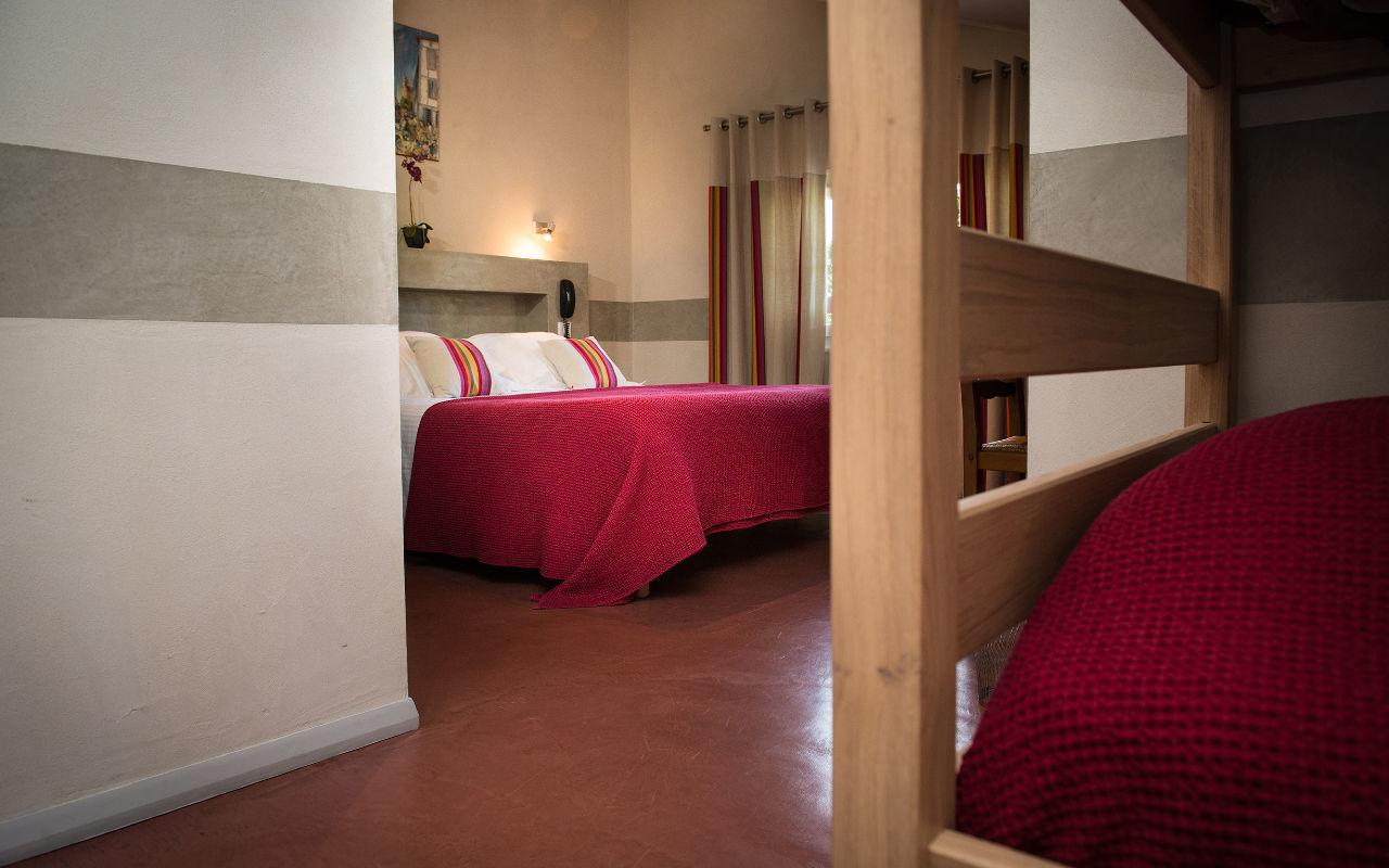 Logis Hotel Ur-Hegian Еноа Екстер'єр фото